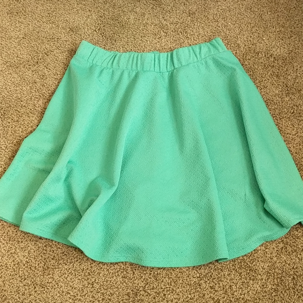 Teal Wet Seal Skirt. Elastic band.